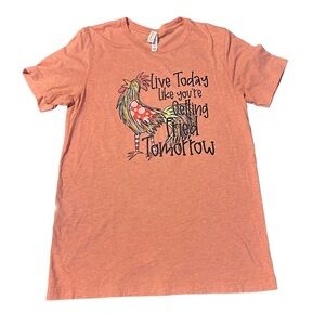 Bella Canvas Women’s Graphic Rooster Tee in Peach Cotton Size M